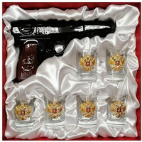 Подарочный алкогольный набор Разведчик: штоф в виде пистолета, стопки с гербом 6 шт.